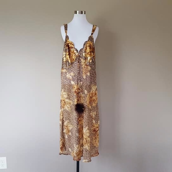 1X Night Gown Sheer Leopard Print w/FancyFur Balls - Picture 5 of 6